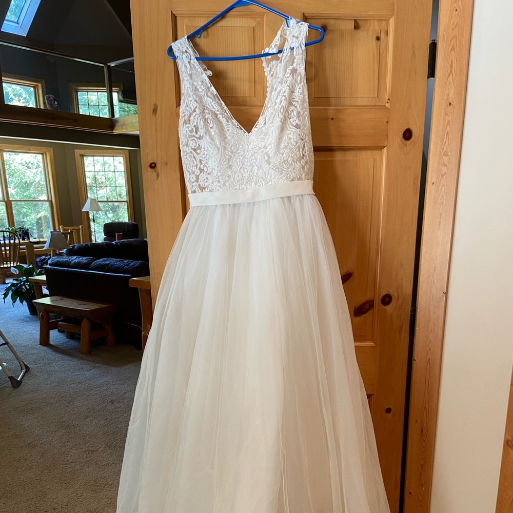 Wedding dress